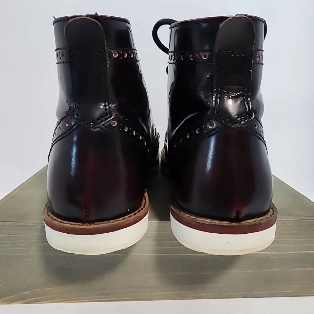 Crevo Men's Boardwalk Wing Tip Boot, Bordo Gloss Leather‎ Mens Size 9